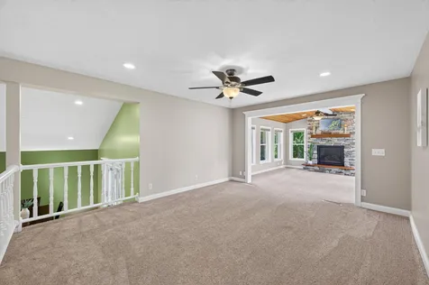 9391 Newcastle Road Woodbury MN 55125