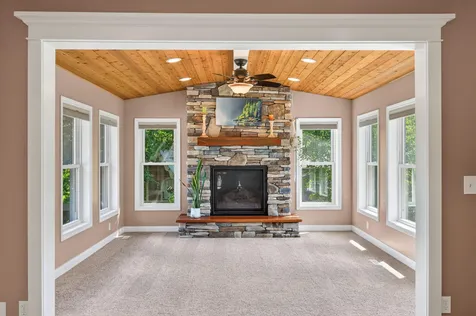9391 Newcastle Road Woodbury MN 55125