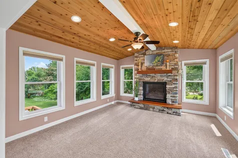 9391 Newcastle Road Woodbury MN 55125