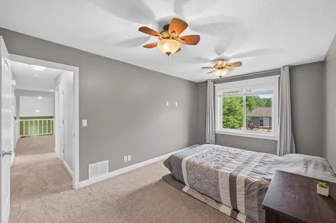 9391 Newcastle Road Woodbury MN 55125