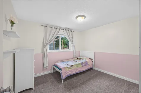 9391 Newcastle Road Woodbury MN 55125