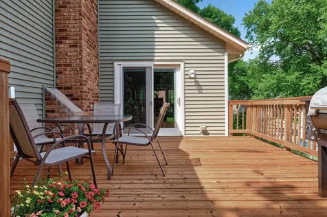 9391 Newcastle Road Woodbury MN 55125