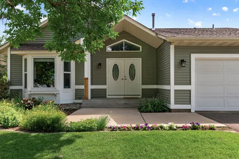 9391 Newcastle Road Woodbury MN 55125