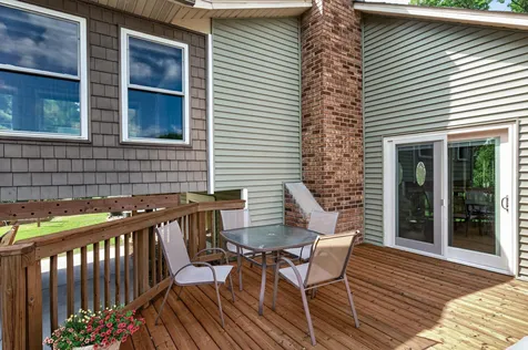 9391 Newcastle Road Woodbury MN 55125