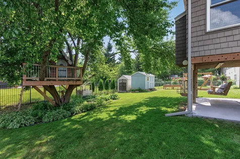 9391 Newcastle Road Woodbury MN 55125