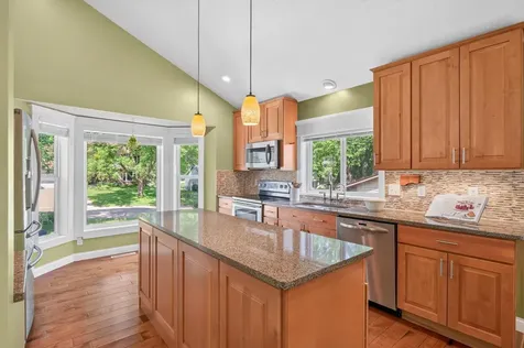 9391 Newcastle Road Woodbury MN 55125