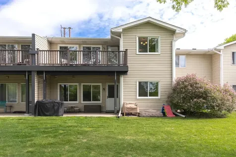 1420 Hilo Avenue N Oakdale MN 55128
