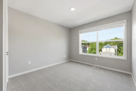 911 7th Street N Fargo ND 58102