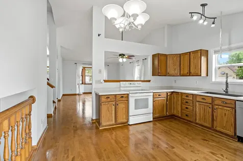 979 Pointe Way Eagan MN 55123