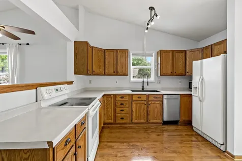 979 Pointe Way Eagan MN 55123