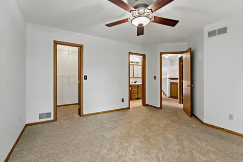 979 Pointe Way Eagan MN 55123