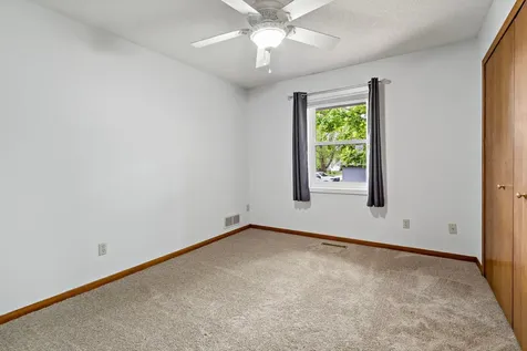 979 Pointe Way Eagan MN 55123