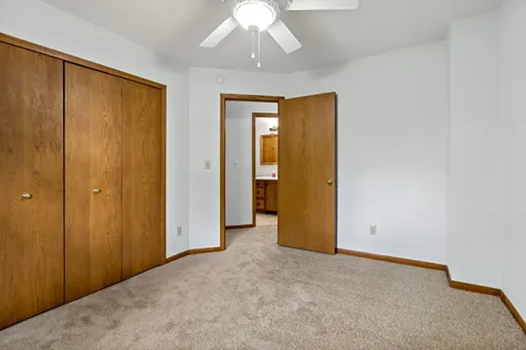 979 Pointe Way Eagan MN 55123