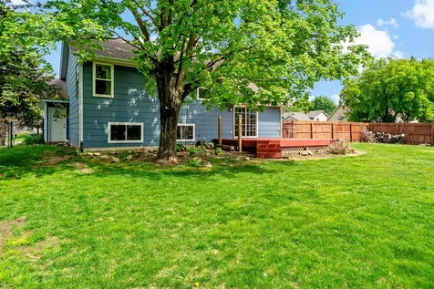 979 Pointe Way Eagan MN 55123