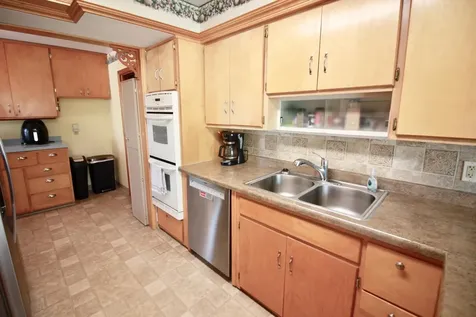 826 4th Street N Wahpeton ND 58075