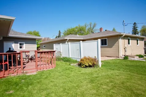 826 4th Street N Wahpeton ND 58075