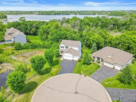 2215 Lake Circle Victoria MN 55386