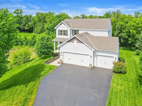 2215 Lake Circle Victoria MN 55386