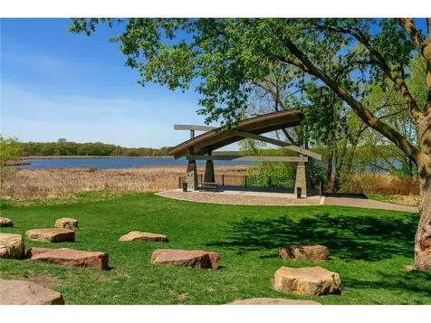 2215 Lake Circle Victoria MN 55386