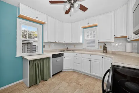 1349 10th Avenue S Fargo ND 58103