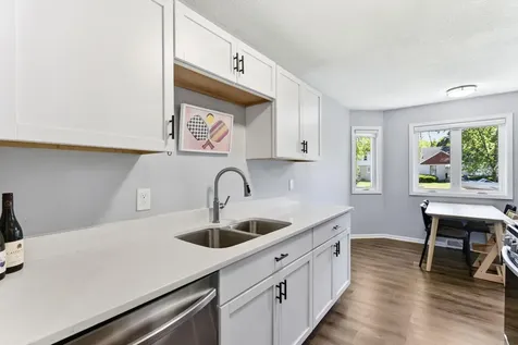 879 Iowa Avenue W Saint Paul MN 55117