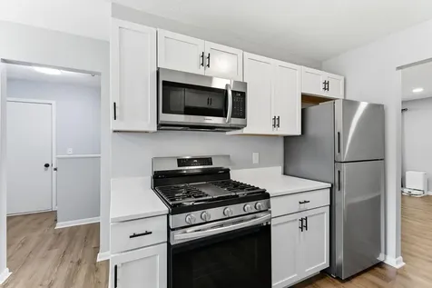 879 Iowa Avenue W Saint Paul MN 55117