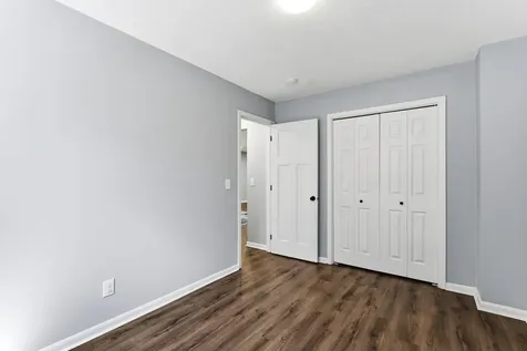 879 Iowa Avenue W Saint Paul MN 55117