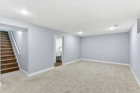 879 Iowa Avenue W Saint Paul MN 55117