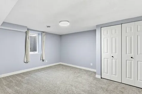 879 Iowa Avenue W Saint Paul MN 55117