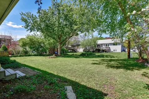 879 Iowa Avenue W Saint Paul MN 55117