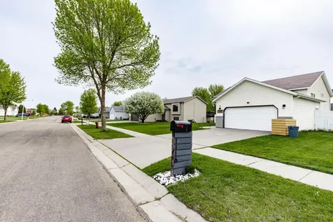 1116 18th Street N Moorhead MN 56560