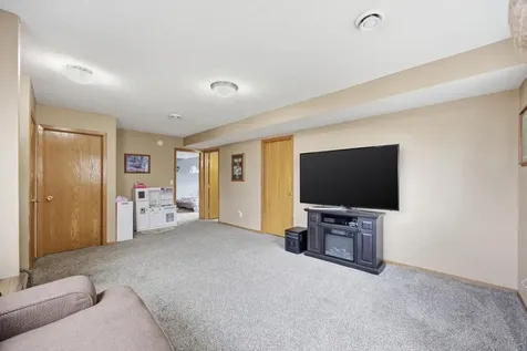 2126 59th Avenue S Fargo ND 58104