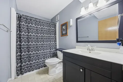 2126 59th Avenue S Fargo ND 58104