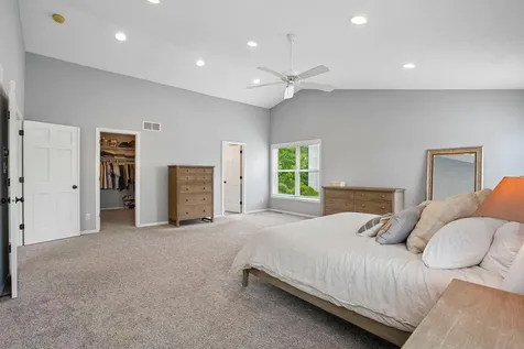 2908 Hilltop Drive Chaska MN 55318