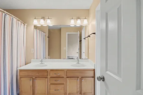 2171 Shamrock Place Chaska MN 55318