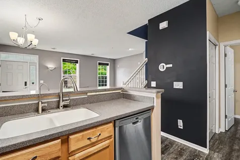 2171 Shamrock Place Chaska MN 55318