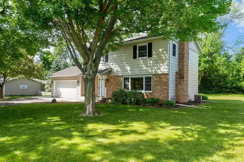2105 Urbandale Lane N Plymouth MN 55447