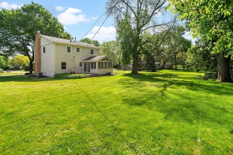 2105 Urbandale Lane N Plymouth MN 55447