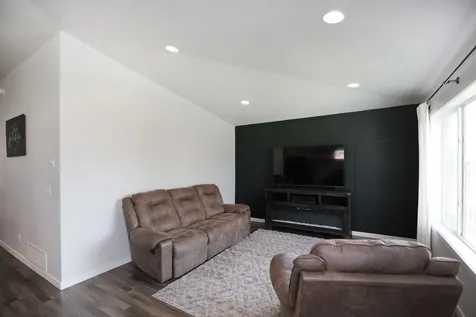 1719 67th Avenue S Fargo ND 58104