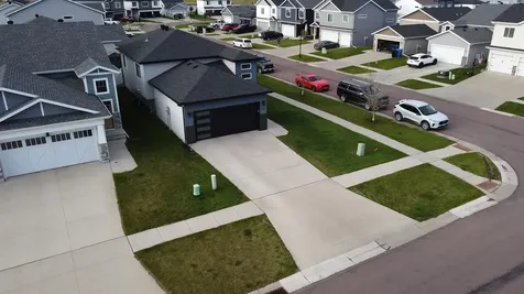 1719 67th Avenue S Fargo ND 58104