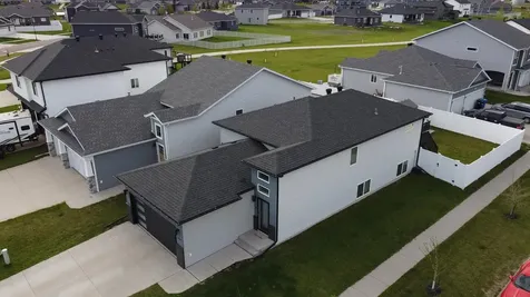 1719 67th Avenue S Fargo ND 58104