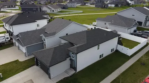 1719 67th Avenue S Fargo ND 58104
