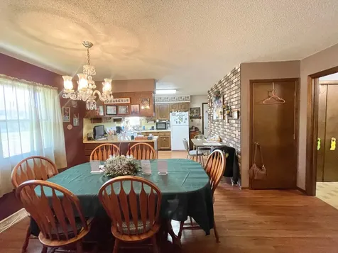 115 W Lincoln Street Springfield MN 56087