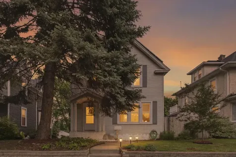 121 4th Avenue S South Saint Paul MN 55075