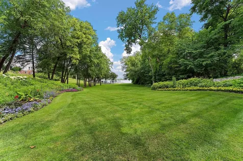 17950 Breezy Point Road Wayzata MN 55391