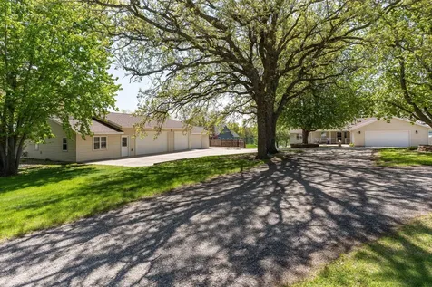 124 Bethesda Street NW Alexandria MN 56308