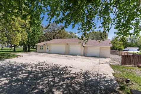 124 Bethesda Street NW Alexandria MN 56308