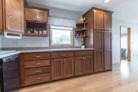124 Bethesda Street NW Alexandria MN 56308