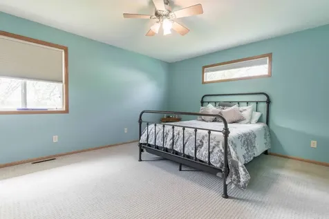 124 Bethesda Street NW Alexandria MN 56308
