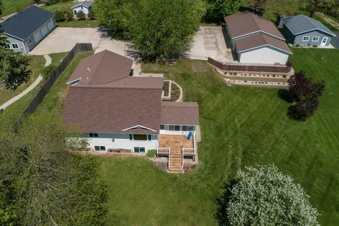 124 Bethesda Street NW Alexandria MN 56308